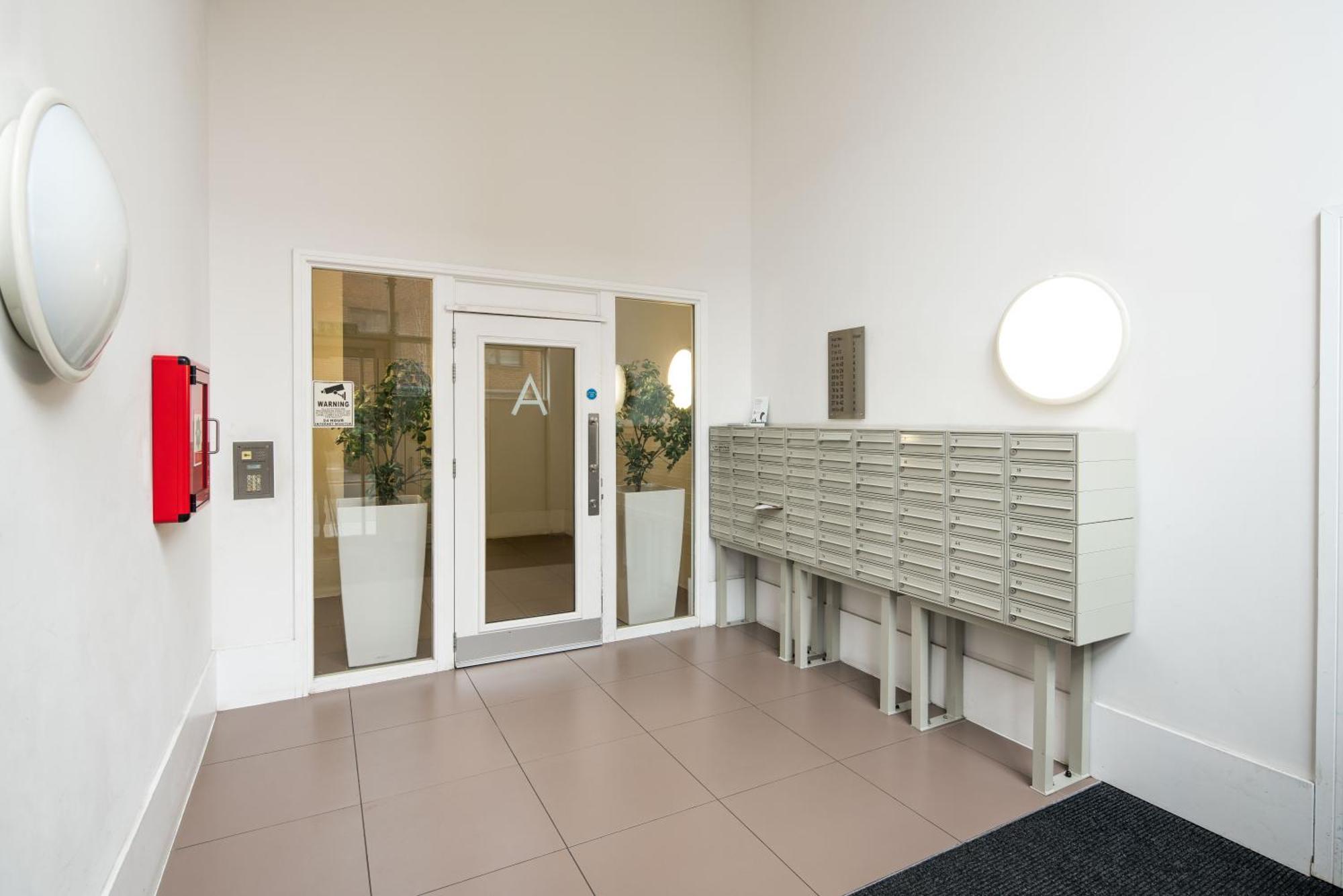 Canning Town -2 Bed Luxury Apartment Londra Exterior foto
